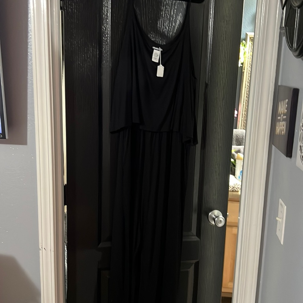 Women’s size 3X black romper with wide legs and pockets new with tag